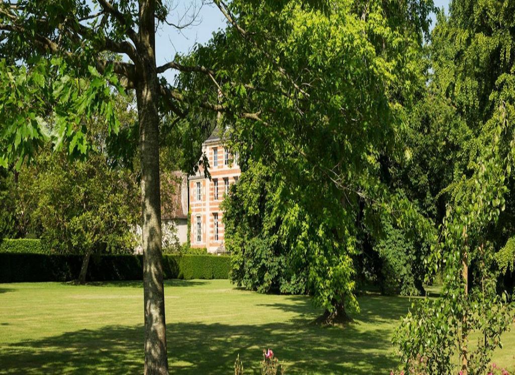 Chateau De Beneauville Bed & Breakfast Petiville  Eksteriør bilde
